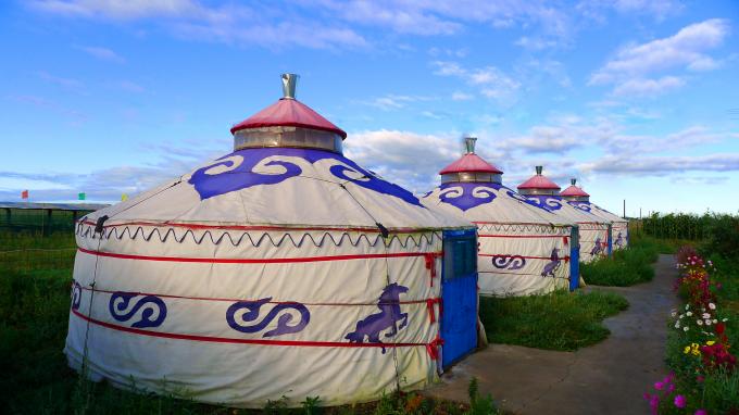 Floral άνετο σπίτι σκηνών Yurt με το εθνικό εξωτερικό διακοσμημένο ύφασμα χαρακτηριστικών γνωρισμάτων