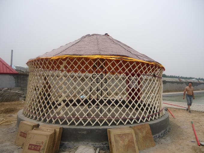 Προσαρμοσμένη μογγολική στέγη Πολωνού μπαμπού σκηνών Yurt με 12 - 52 τετραγωνικά μέτρα